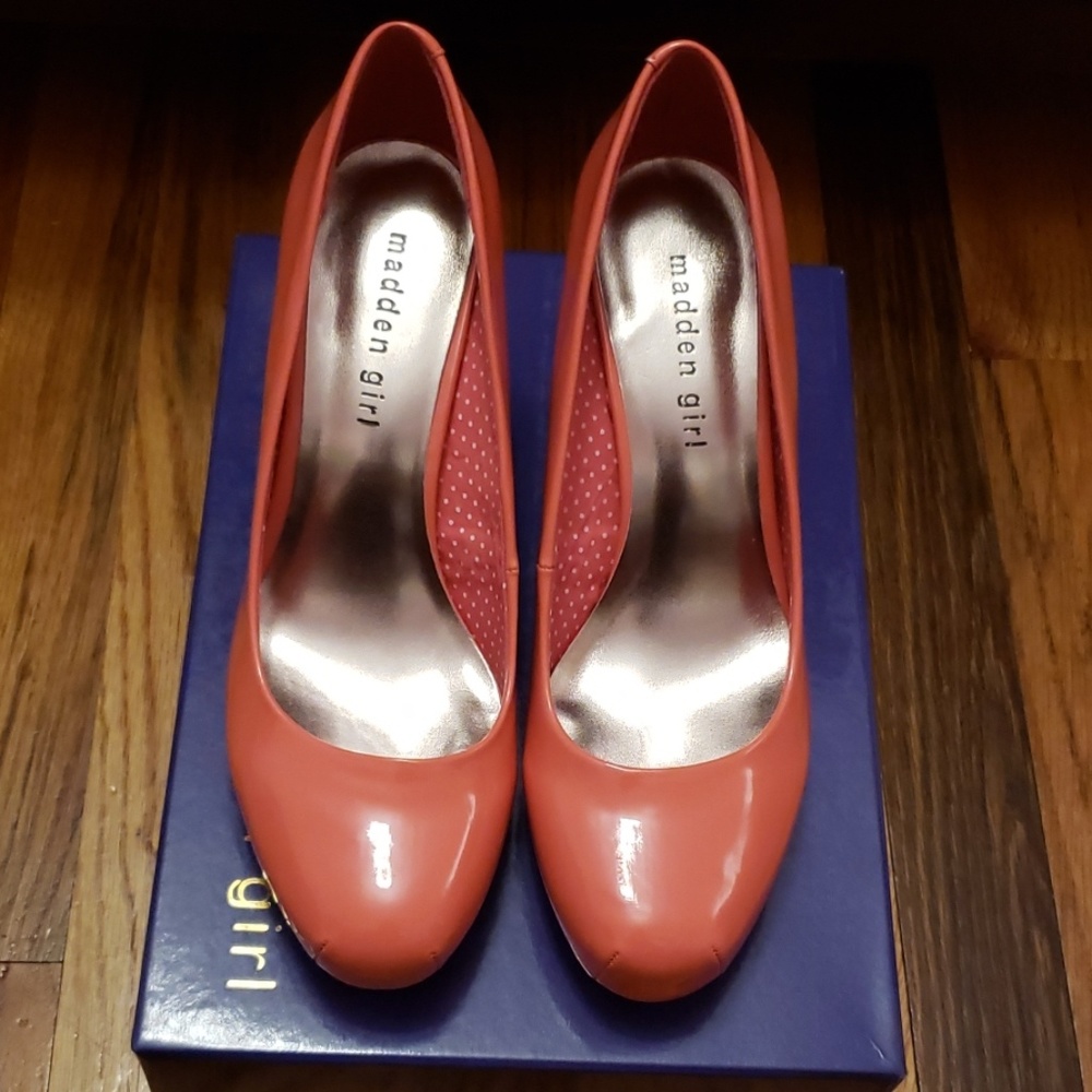 Madden Girl Getta Coral Pumps